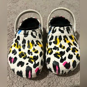 Girls leopard print lined fuzzy Crocs /size 12C / barely worn/ great condition